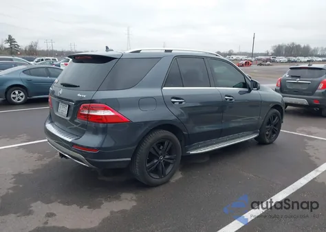 2015 Mercedes-Benz Ml 350 4Matic z USA, uszkodzony, nr VIN 4JGDA5HB4FA459497
